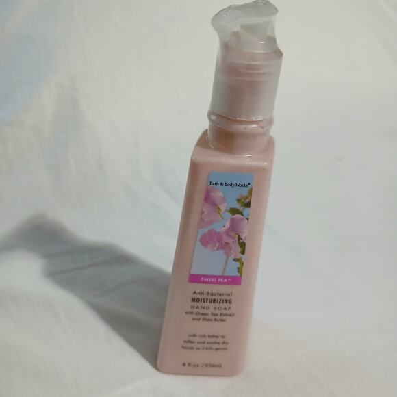 Bath & Body Works 8oz Sweet Pea anti-bact Moisturizing hand soap DISCONTINUED - Picture 5 of 8